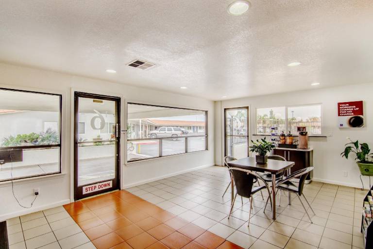 Motel 6 Manteca, CA — photo 3
