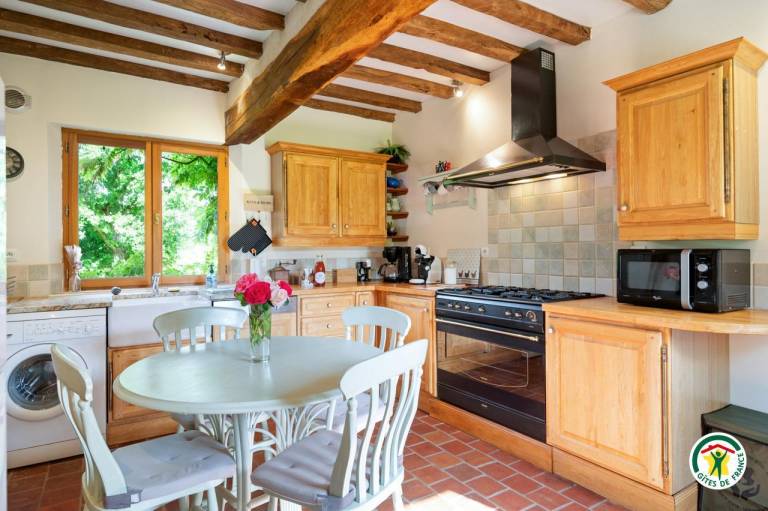 Lovely gite with terrace, barbeque & yard | Pets allowed — photo 4