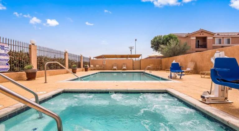 Best Western Plus Main Street Inn — photo 3