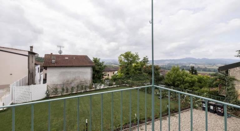 Holiday apartment with terrace & garden — photo 4