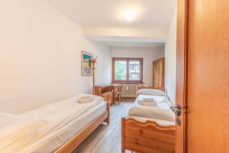 Family-oriented charming apartment | Mountain view | Ski nearby | Suitable for remote work | Dogs allowed — photo 4