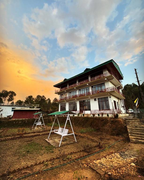 Lap of Himalayas Resort in Garur