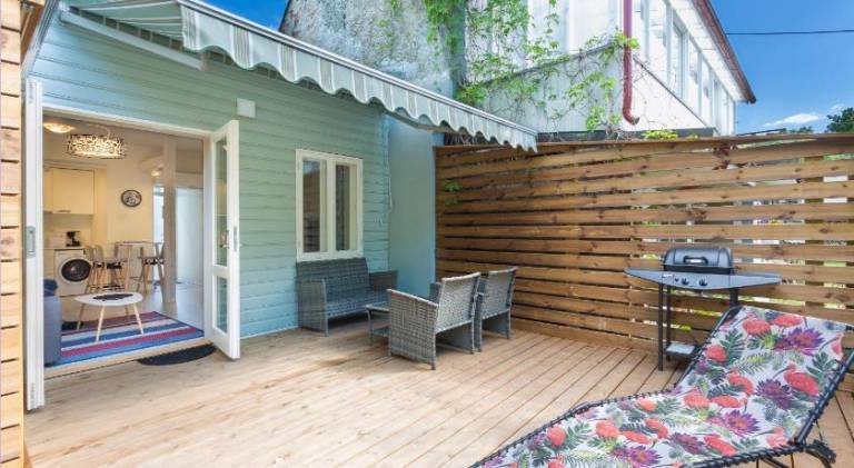 Apartment with patio, garden & barbeque | Pets allowed — photo 5