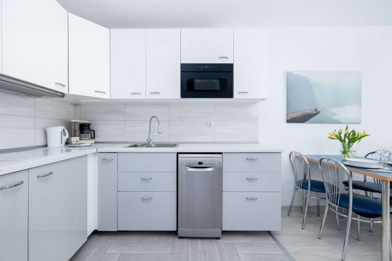 Per owa Przysta F24 Tasteful Apartment with Air Conditioning Playground Parking — photo 3