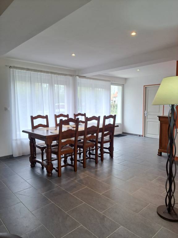 Children-friendly house with terrace, barbeque & yard | Dogs allowed — photo 3
