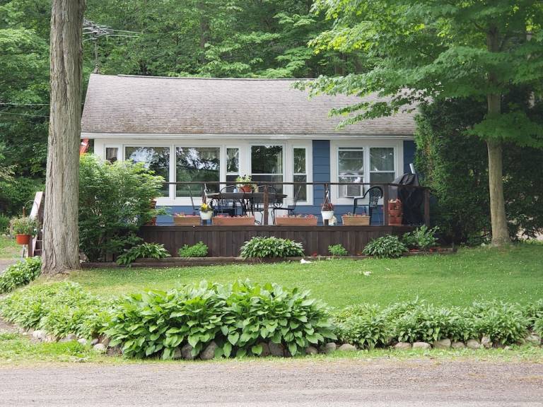 House Findley Lake