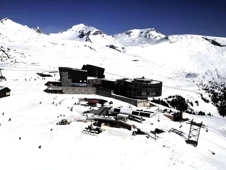 GALAAXY Mountain Hostel--Nur mit der Gondelbahn Erreichbar in Flims