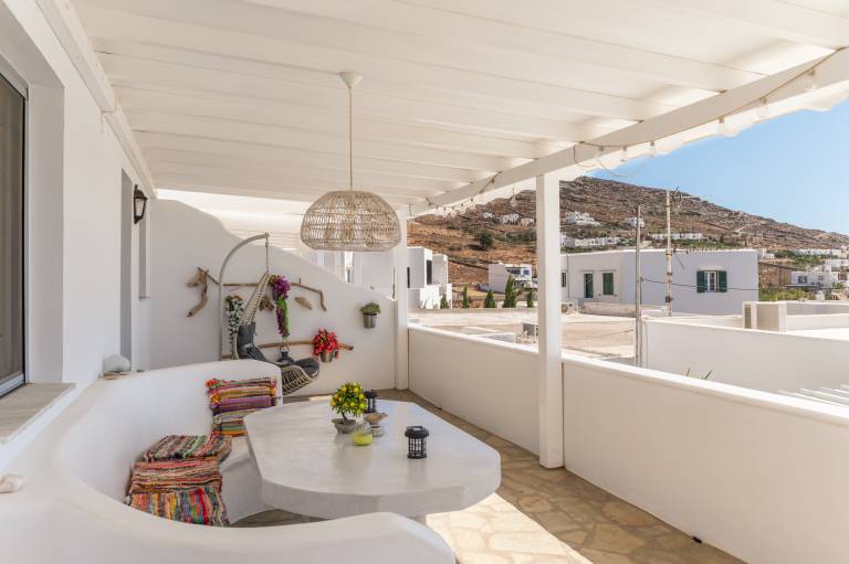 Apartment with terrace, garden & hot tub | Beach view | Perfect for remote work — photo 2