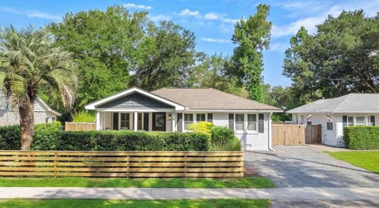 House with 4 rooms for 10 persons in Mount Pleasant, SC