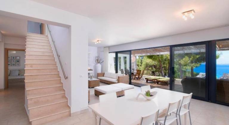 Villa with yard & patio | Suitable for remote work — photo 4