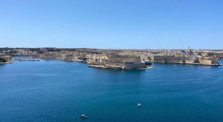 Valletta Majestic Grand Harbour View 3-Bedroom by Malta Weekend in St. Julian's