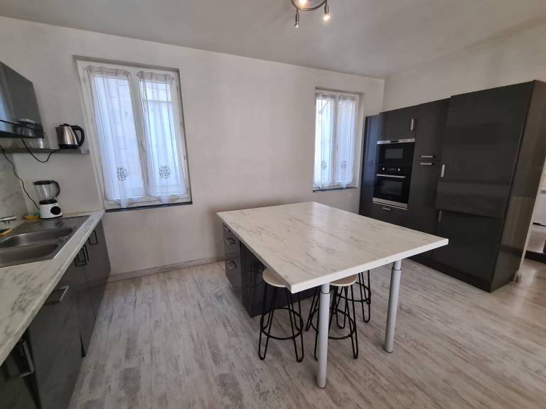 Cottage with 4 rooms for 12 persons — photo 2