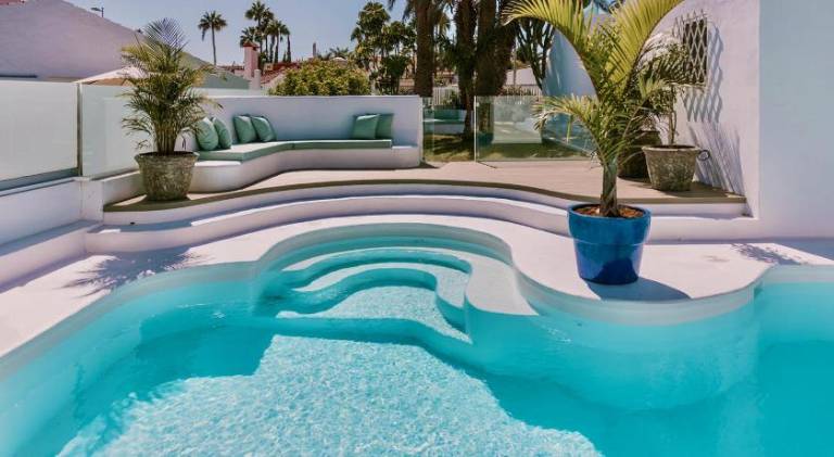House with terrace, pool & yard in San Bartolomé de Tirajana