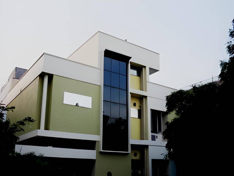 Serviced apartment Prem Nagar