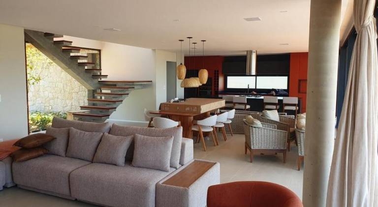 Wonderful house with pool | Close to the beach | Pets allowed in Garopaba