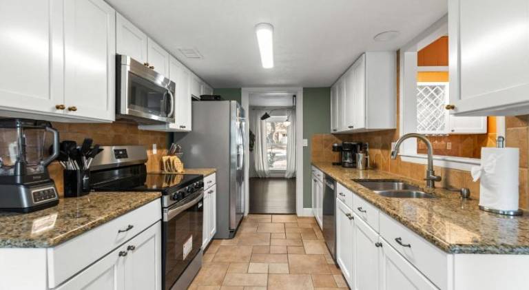 Lovely vacation home with pool | Suitable for remote work | Pet-friendly — photo 5