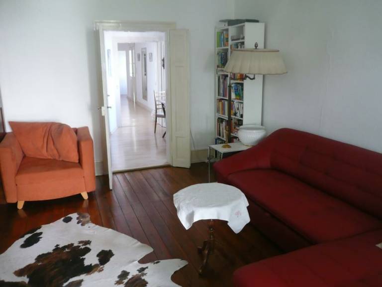 Apartment with yard & grill — photo 4