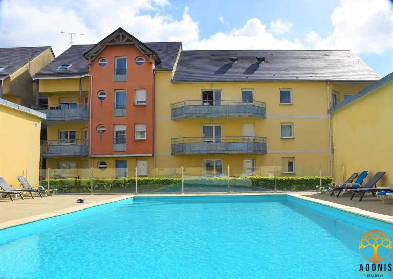 Serviced apartment with terrace | Pets are welcome in Bayeux