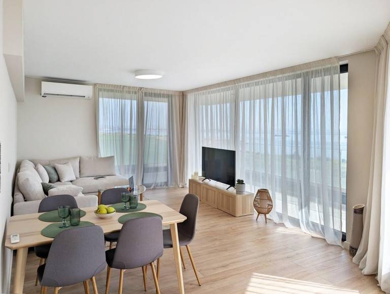 Apartment with yard & terrace | Next to the beach | Perfect for remote work | Dogs allowed — photo 2