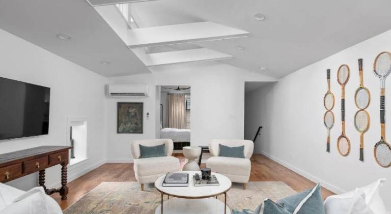 Charming rental apartment | Pets are welcome in Kent, KY