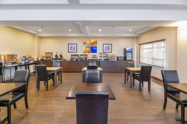 Comfort Inn — photo 4