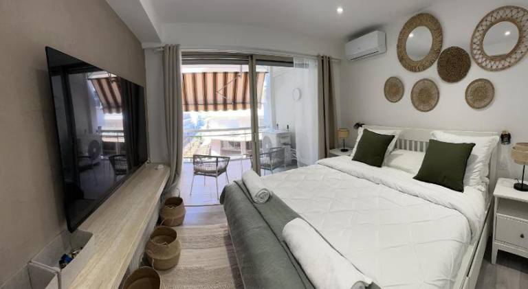 Fully equipped lovely rental apartment with jacuzzi & patio | Next to the beach | Perfect for remote work | Pets are welcome — photo 2