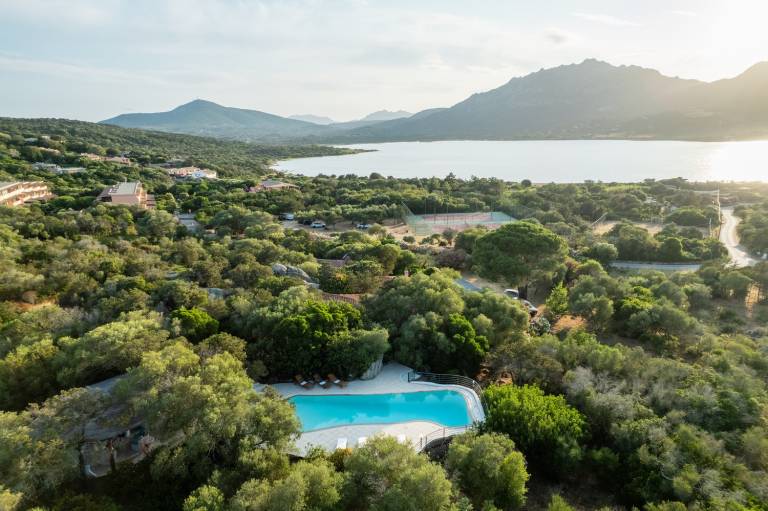 Villa Turalis – tramonti e piscina tra le rocce — photo 4