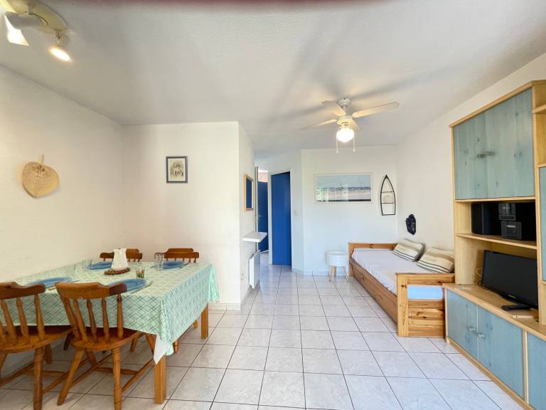 Apartment with 1 room for 4 persons — photo 3
