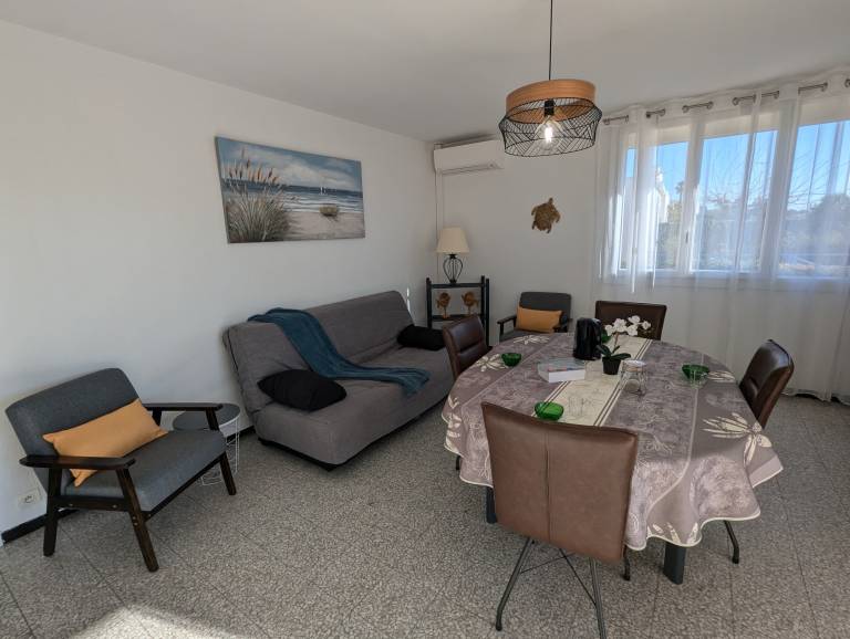Apartment with terrace — photo 5