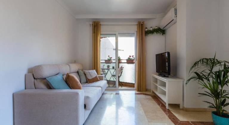 Pleasant holiday apartment with terrace | Next to Málaga Cathedral | Perfect for remote work | Pets allowed — photo 2