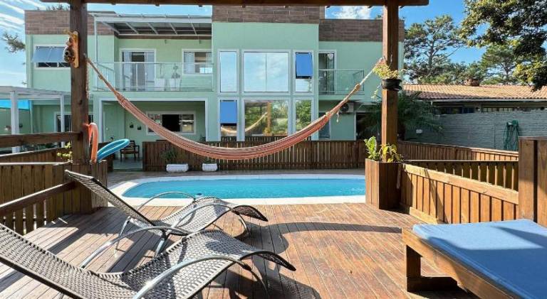Vacation home with pool in Florianópolis