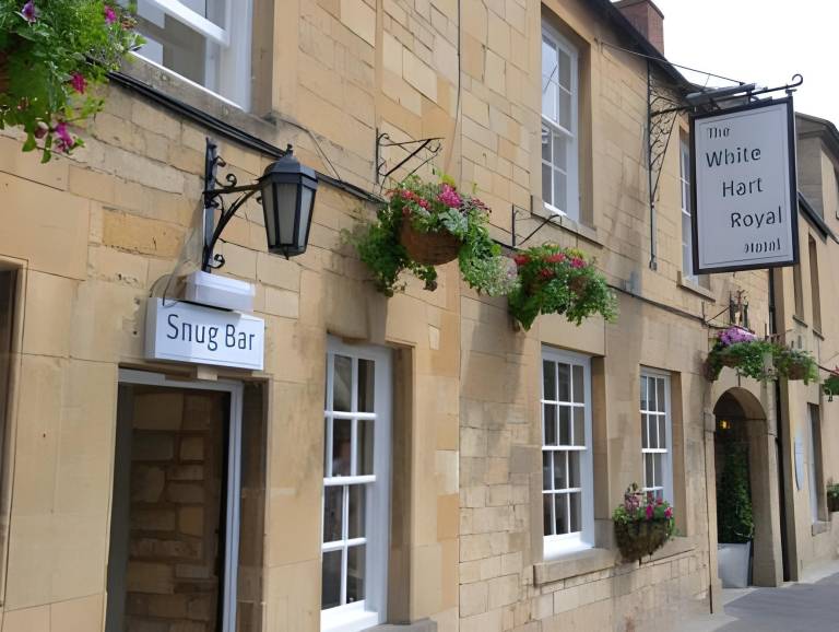The White Hart Royal, Moreton-in-Marsh, Cotswolds - The Coaching Inn Group in Chipping Campden