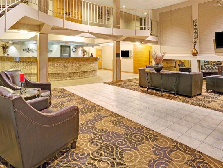 Ramada by Wyndham Bismarck — photo 3