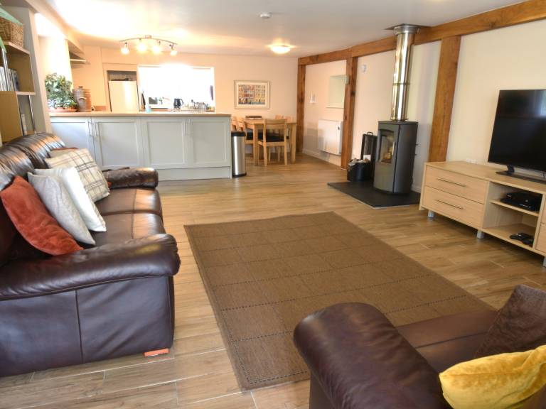 Cottage with garden — photo 4