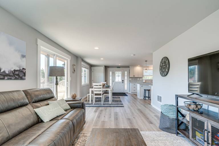Chic Westport Vacation Rental, Walk to Beach! — photo 4