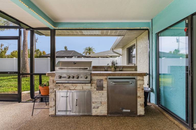 Outdoor Kitchen, Pet-friendly, Pool & Hot tub - Villa Tropical Paradise - Roelens Vacations — photo 3