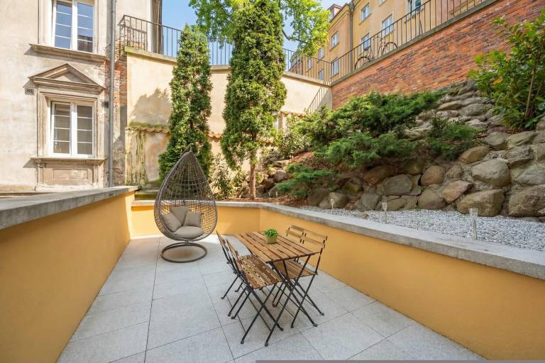 Child-friendly lovely holiday apartment with patio & fast internet | Next to Royal Castle | Pet-friendly — photo 4