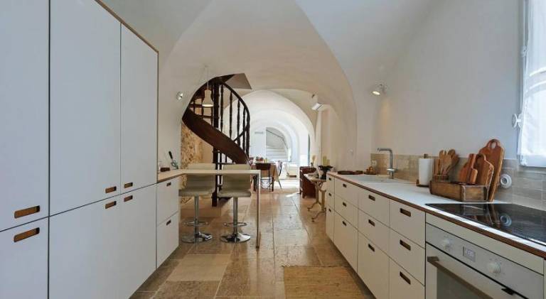 Entire Village Home 7BR 15 Guests Beach — photo 3