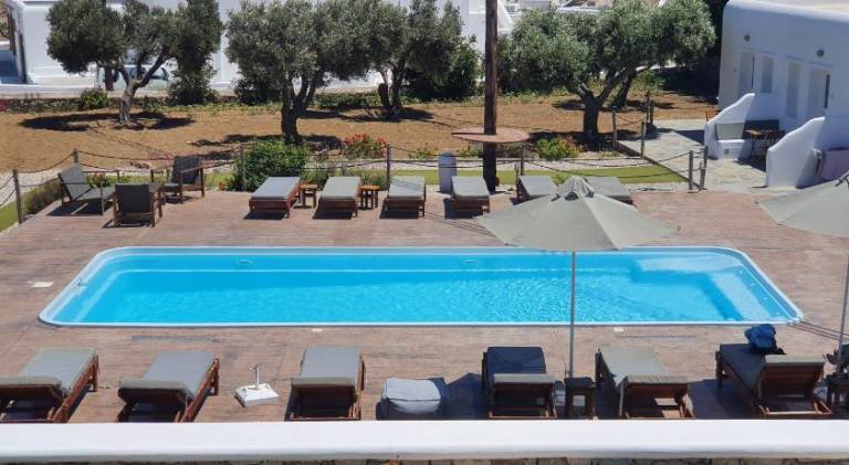 Rental apartment with pool, garden & terrace — photo 3