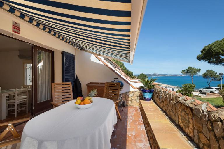 Rental apartment with pool, garden & patio | Sea view | Beach nearby | Dogs allowed in Begur