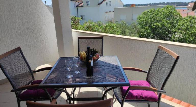 Sunny Villa in Novalja