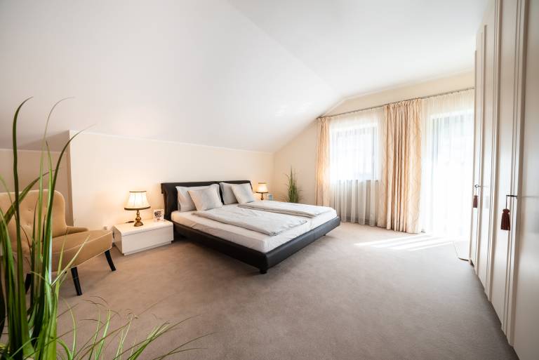 Villa with terrace, BBQ & garden | Pet-friendly — photo 4