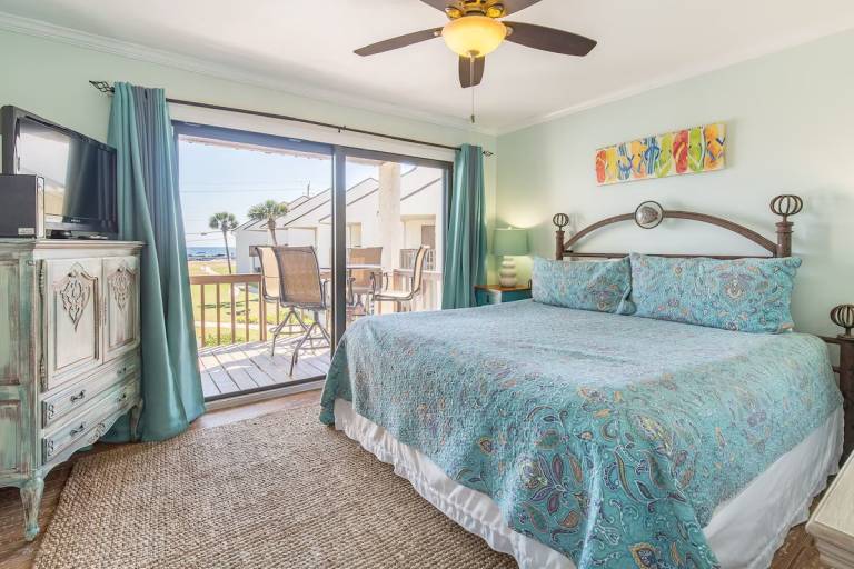 Blue Surf 17B in Miramar, FL