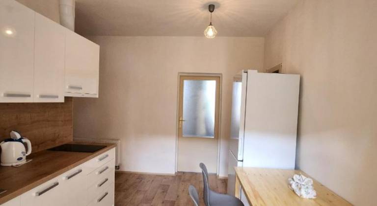 Apartment with garden & patio — photo 2