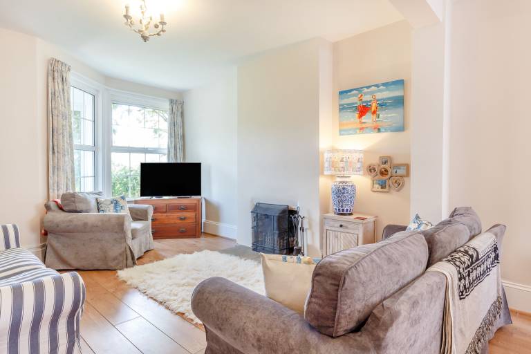 Cottage with garden | Beach view — photo 4