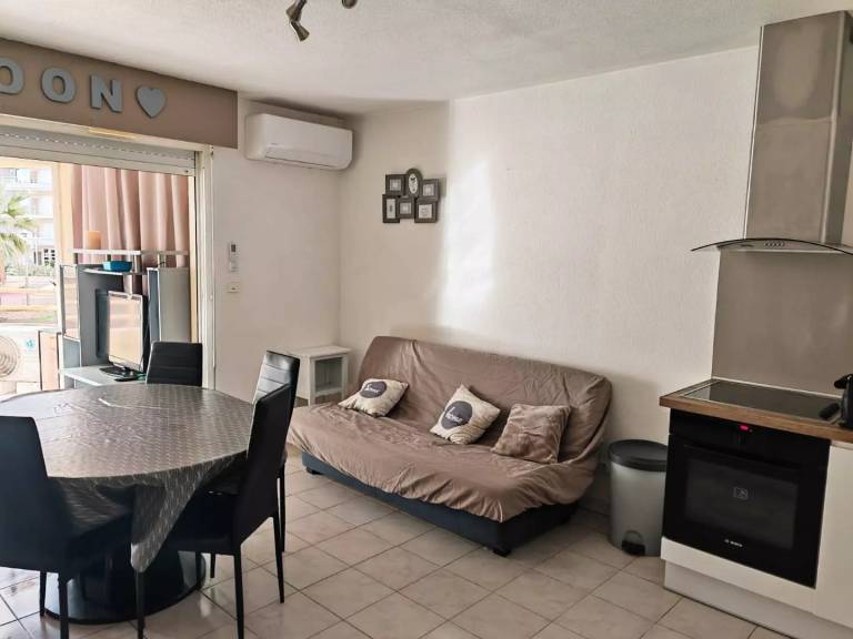 Apartment with 2 rooms for 6 persons — photo 2