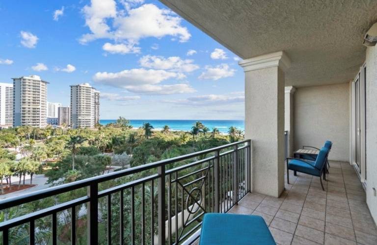 House  Singer Island