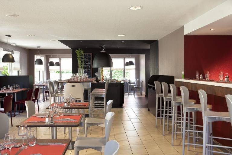 Campanile Clermont Ferrand Sud Issoire Hotel — photo 2