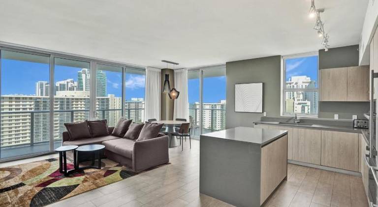 2BR & 2BA Corner Suite Ocean Views at Hyde Beach House — photo 4