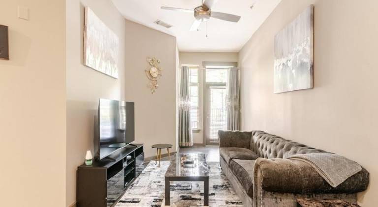 Charming apartment with pool | Pets are welcome in Charlotte, NC